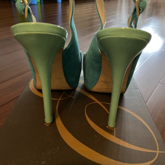 Enzo Angiolini heels - Picture 3 of 5